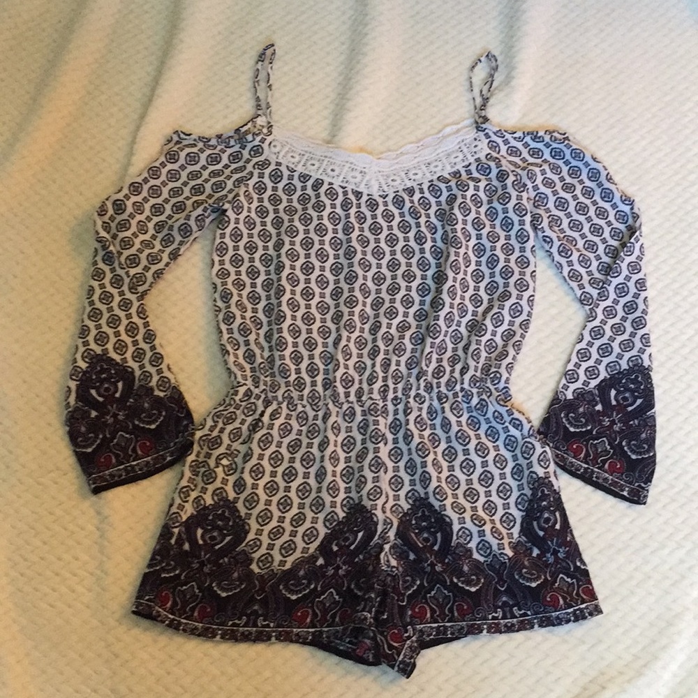 Romper with open shoulders